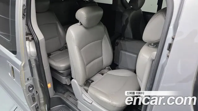Hyundai Starex 2013 thumb 12