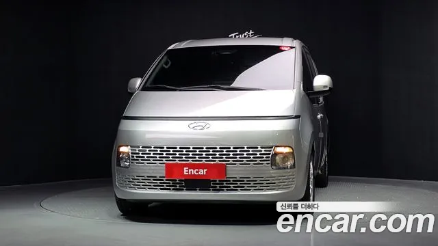 Hyundai Staria 2022 thumb 3