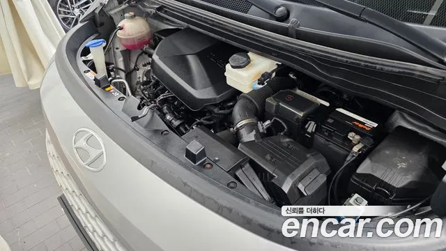 Hyundai Staria 2022 thumb 6