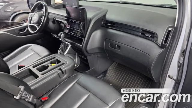 Hyundai Staria 2022 thumb 7