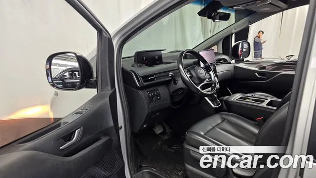 Hyundai Staria 2022 thumb 10