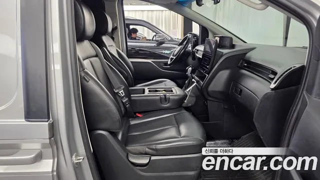 Hyundai Staria 2022 thumb 11