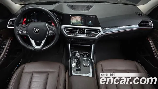 BMW 3-Series 2020 thumb 7