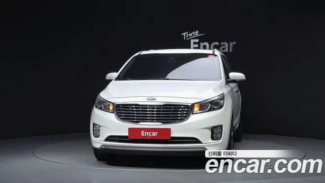 Kia Carnival 2014 thumb 3