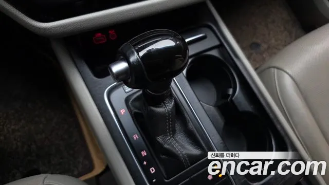 Kia Carnival 2014 thumb 9