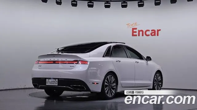 Lincoln MKZ 2017 thumb 2
