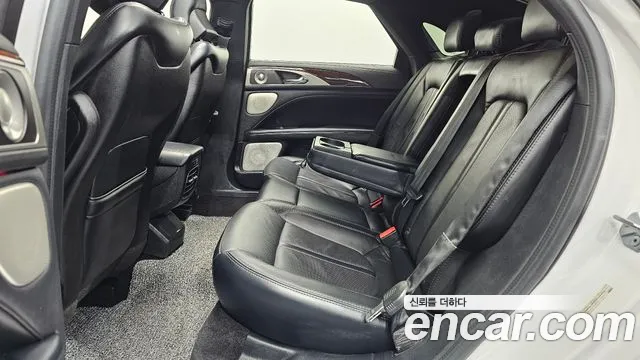 Lincoln MKZ 2017 thumb 11