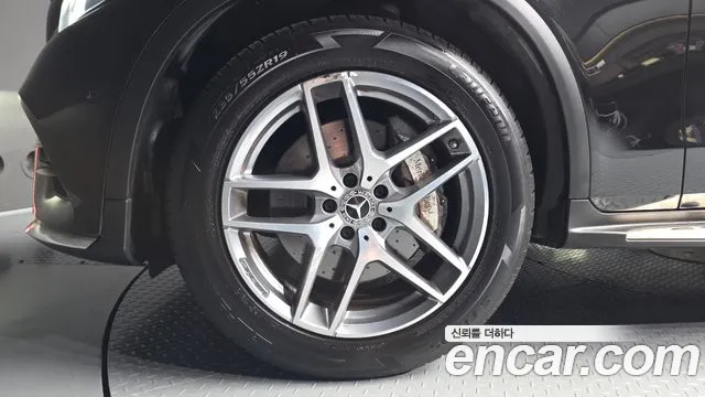 Mercedes-Benz GLC 2018 thumb 5