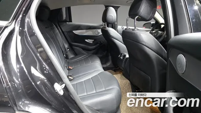 Mercedes-Benz GLC 2018 thumb 12