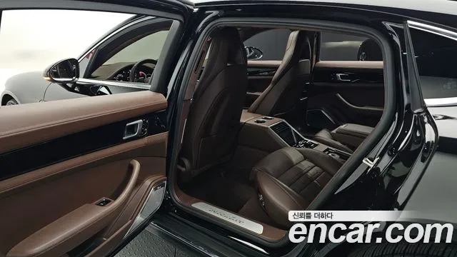 Porsche Panamera 2021 thumb 12