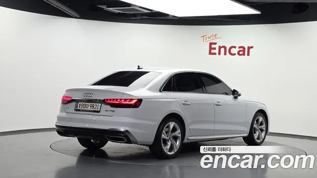 Audi A4 2021 thumb 2