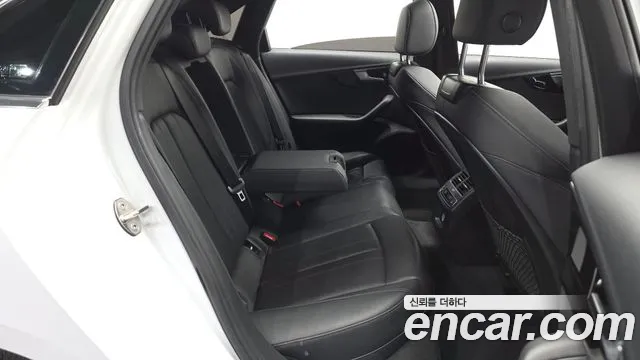 Audi A4 2021 thumb 12