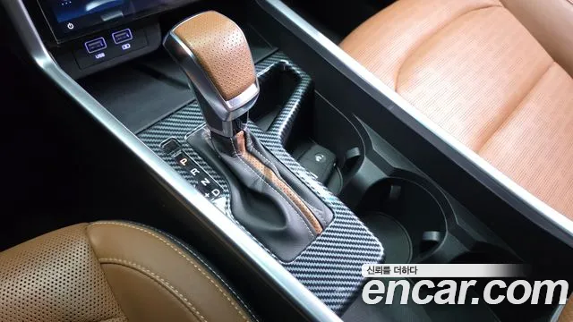 KG_Mobility_Ssangyong Torres 2022 thumb 9