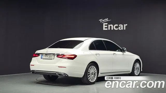 Mercedes-Benz E-Класс 2022 thumb 2
