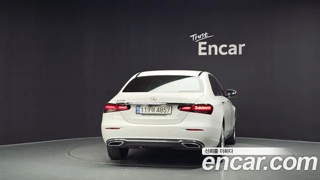 Mercedes-Benz E-Класс 2022 thumb 4