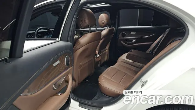 Mercedes-Benz E-Класс 2022 thumb 12