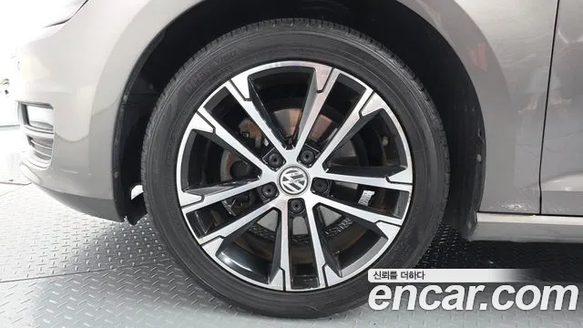 Volkswagen Golf Sportsvan 2014 thumb 5