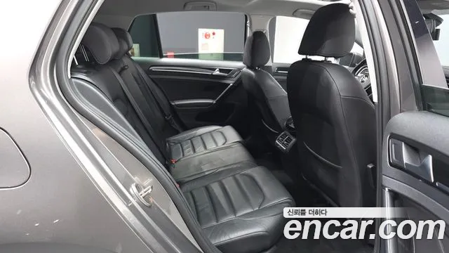 Volkswagen Golf Sportsvan 2014 thumb 12