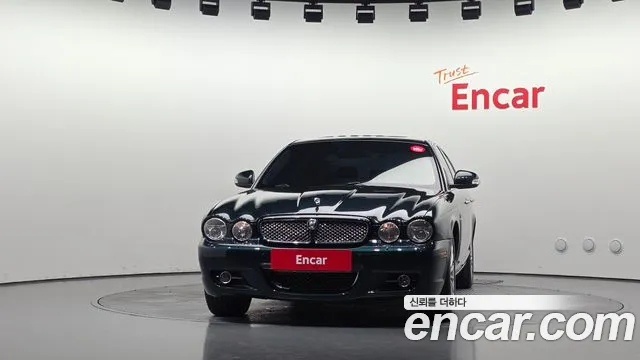 Jaguar XJ 2008 thumb 3