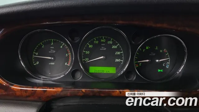 Jaguar XJ 2008 thumb 8