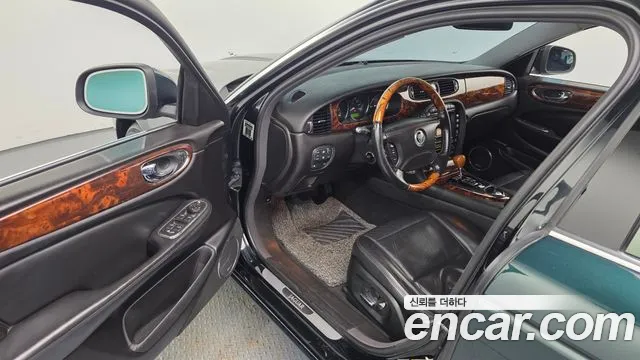 Jaguar XJ 2008 thumb 10