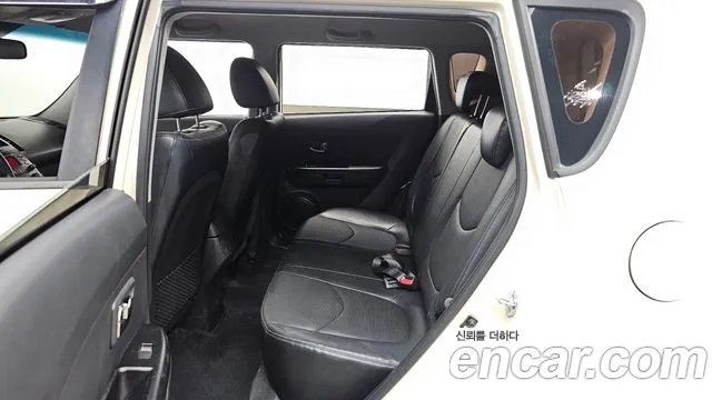 Kia Soul 2010 thumb 11