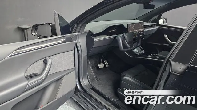 Tesla Model X 2023 thumb 10