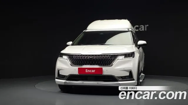 Kia Carnival 2022 thumb 3