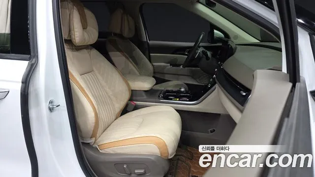Kia Carnival 2022 thumb 11