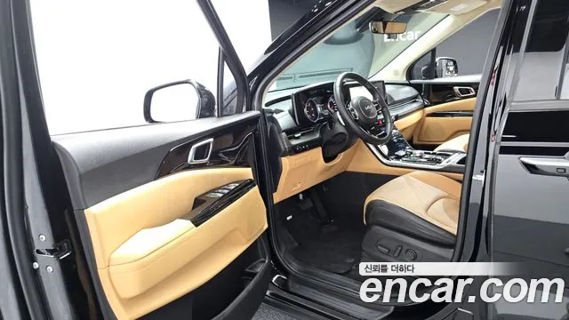 Kia Carnival 2021 thumb 10