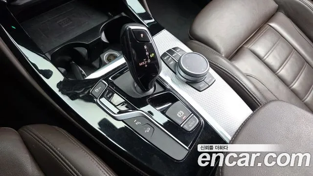 BMW X4 2020 thumb 9