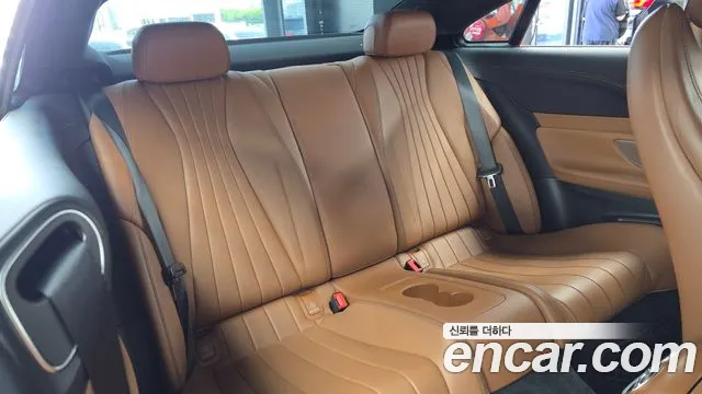 Mercedes-Benz E-Класс 2017 thumb 12