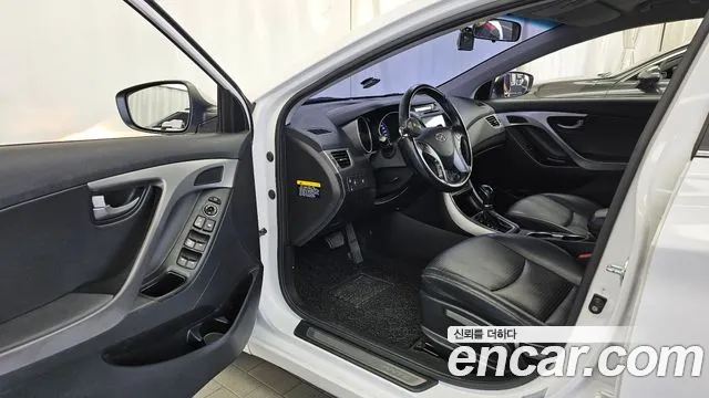 Hyundai Avante 2014 thumb 10