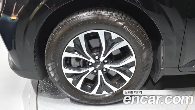 Kia Carnival 2023 thumb 4