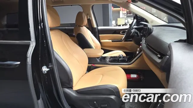 Kia Carnival 2023 thumb 10