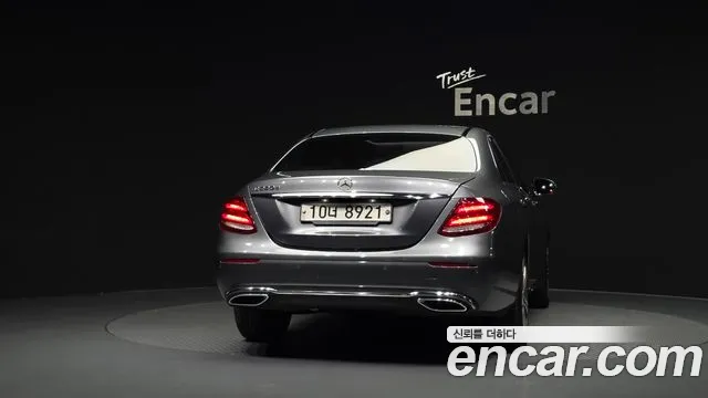 Mercedes-Benz E-Класс 2019 thumb 4