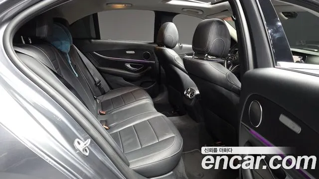 Mercedes-Benz E-Класс 2019 thumb 12