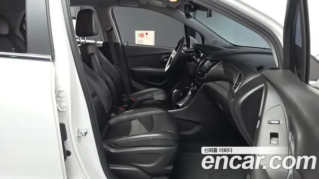 ChevroletGMDaewoo Tracker 2017 thumb 11