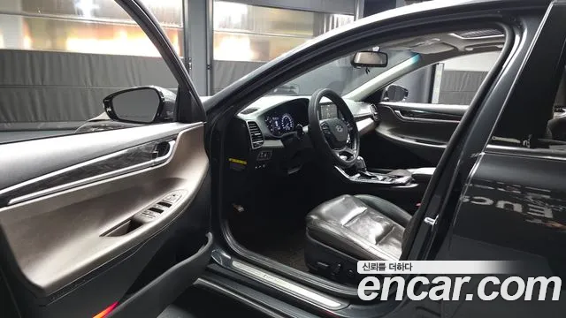 Hyundai Grandeur 2017 thumb 10