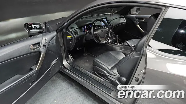 Hyundai Genesis 2012 thumb 10