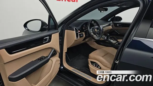 Porsche Cayenne 2020 thumb 9