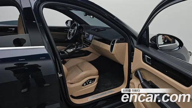 Porsche Cayenne 2020 thumb 10
