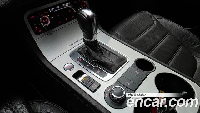 Volkswagen Touareg 2014 thumb 9