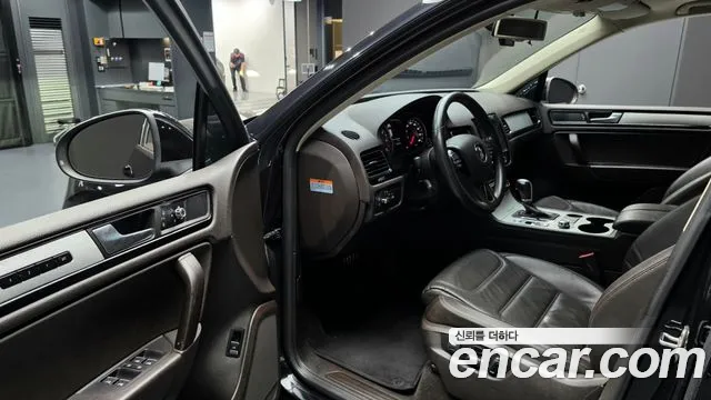 Volkswagen Touareg 2014 thumb 12