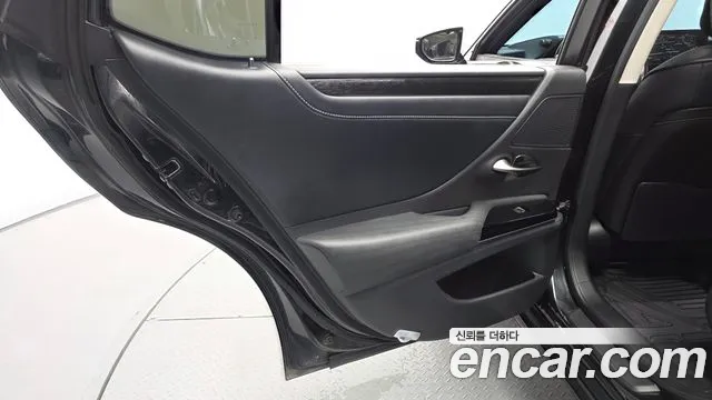 Lexus ES 2022 thumb 9