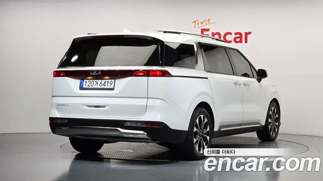 Kia Carnival 2022 thumb 2