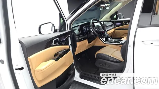 Kia Carnival 2022 thumb 10