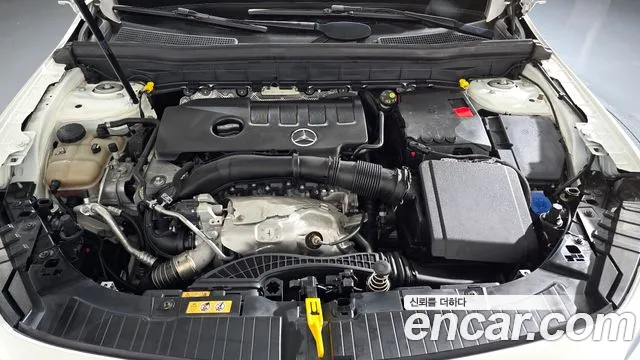 Mercedes-Benz GLB 2021 thumb 5
