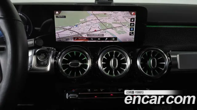 Mercedes-Benz GLB 2021 thumb 12