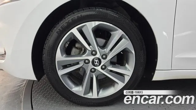 Hyundai Avante 2017 thumb 5